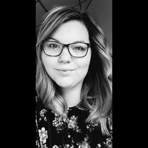 Meet your Posher, Cassandra